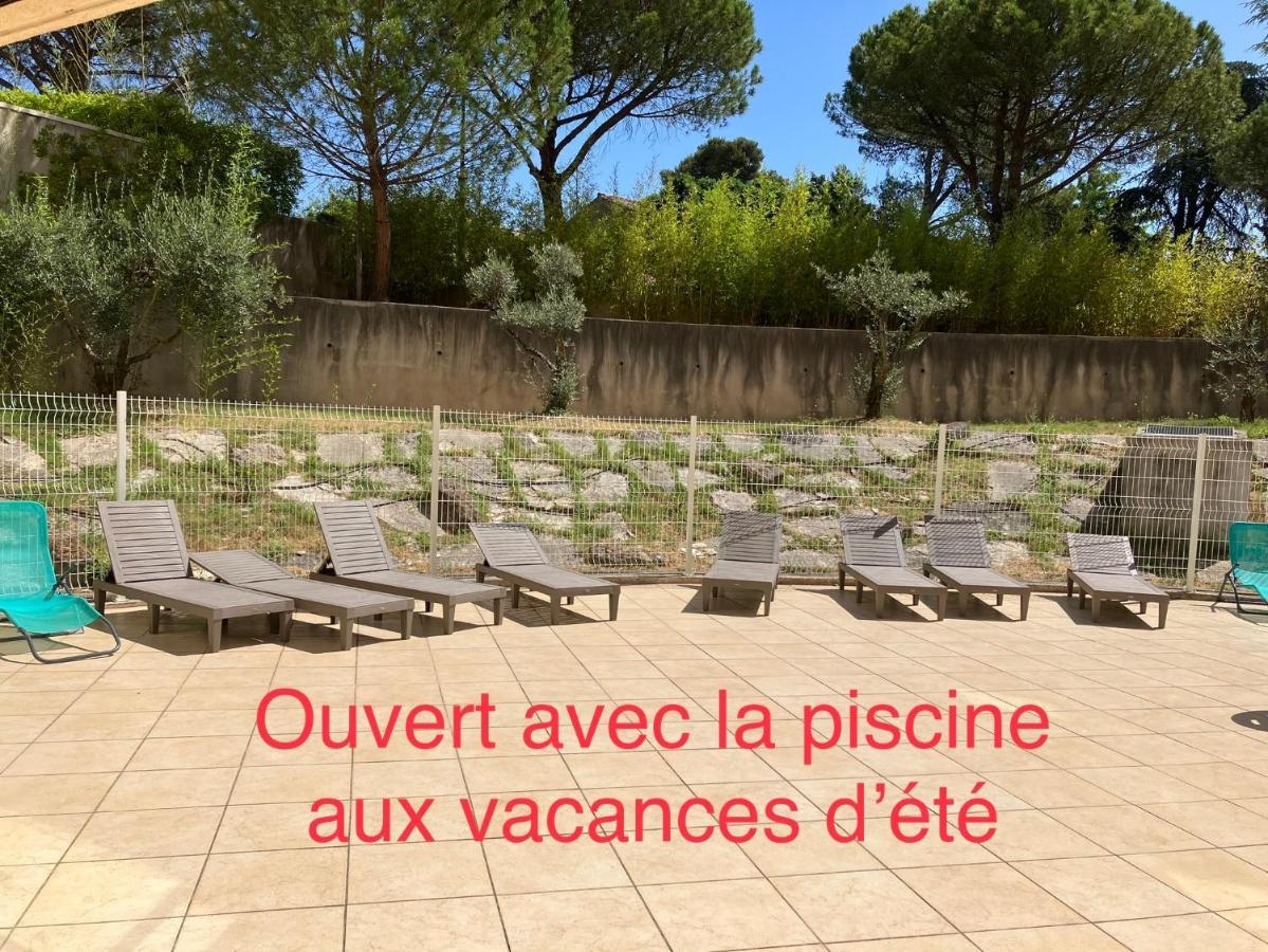 Superbe Appartement A Uzes Avec Place De Parking Экстерьер фото